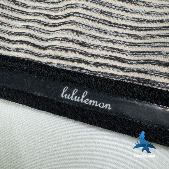 1056 lululemon Run: Catch Me Tank - Size 2 - Black/White Stripe Coral Pink - Picture 13 of 16